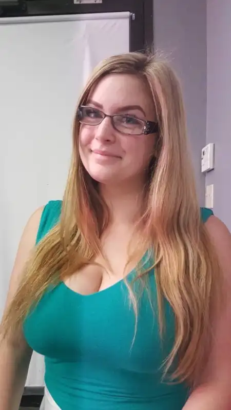 Looking for a secret fwb relationship with a mature man only Text me:- (315) 640-6422