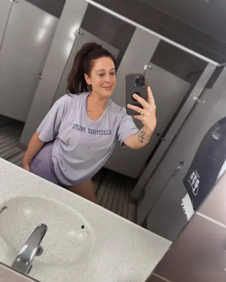 Hello i’m in town looking to have an amazing experience ❤️❤️ this is Alicia