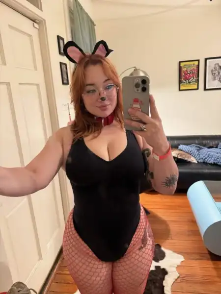 Hi! welcome to my Spicy🌶️ chocolate🍫 world, come play with me and i promise you will never leave, Sorry not sorry 😂. Your Spi