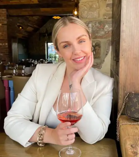 I’m looking for a gentleman who is emotionally mature, supportive, and ready to build a genuine connection.