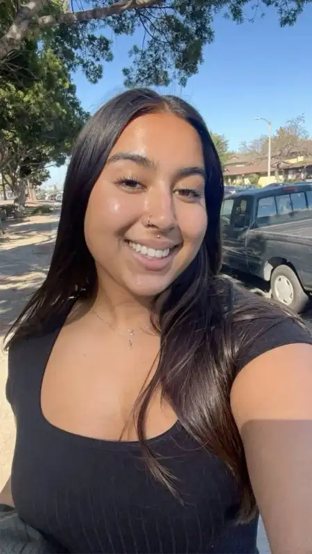 Hit me up for fun🍑