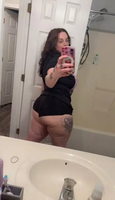 I’m horny ready to have fun💕🍑  Text me ::: +1 229 290 8531 Snapchat :::: Kellysmitth14 Signal :::: +1 229 290 8531 Telegram