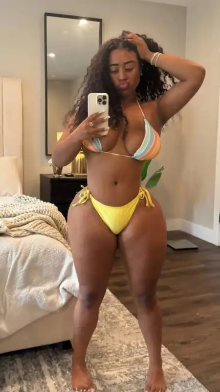 Hookup+ massage+ threesome+ anal